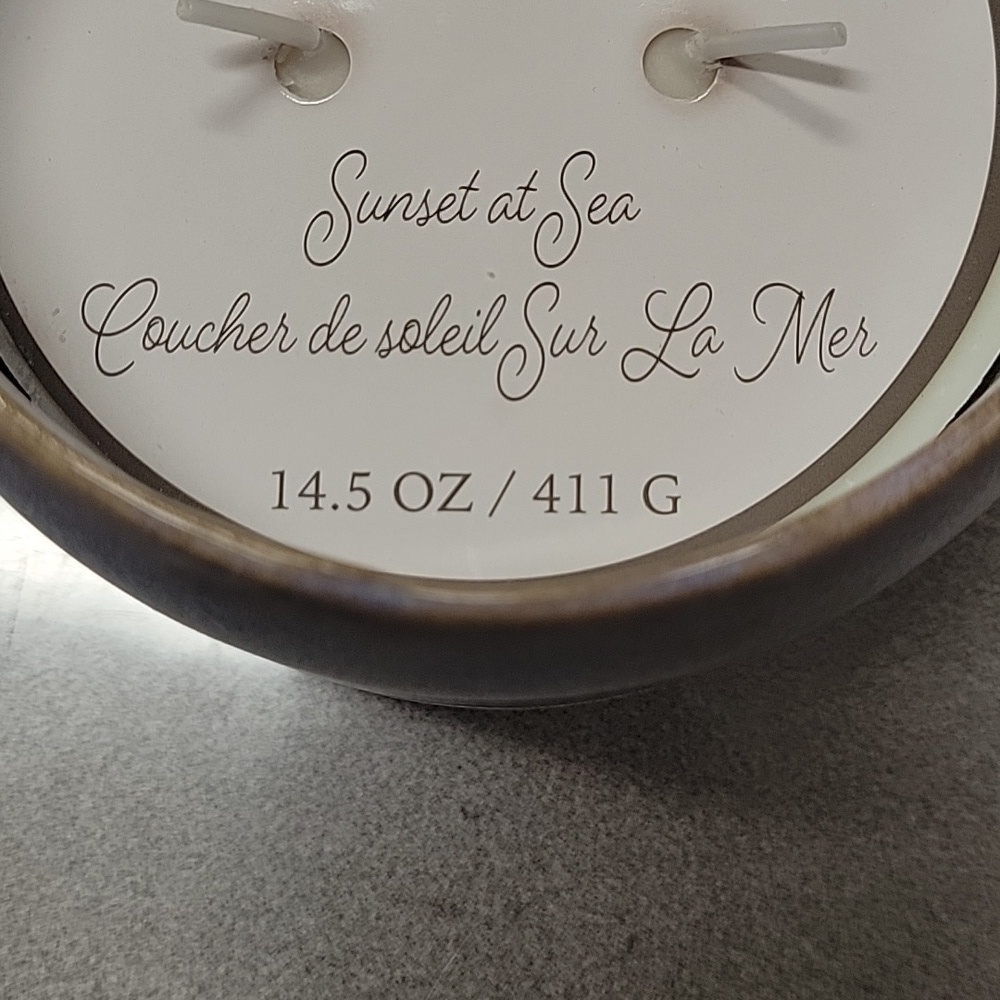 🕯 Ashland 🕯 Scented Candle Ceramic Vase [NEW] Soy Wax Blended 14.5 Oz🕯 - Picture 5 of 6